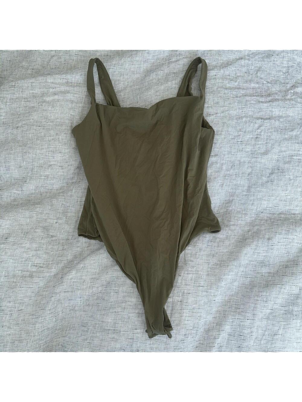 SKIMS NWT Khaki Fits Everybody Square Neck Thong Bodysuit L